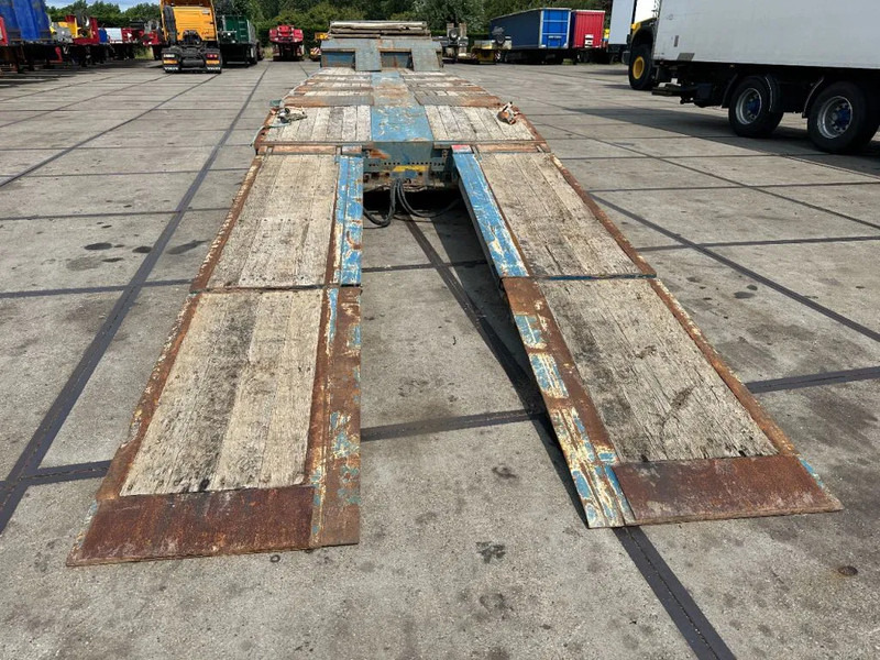 Wielton 4 AXEL WITH RAMPS - Žemo profilio platforma puspriekabė: foto 3 Wielton 4 AXEL WITH RAMPS - Žemo profilio platforma puspriekabė: foto 3