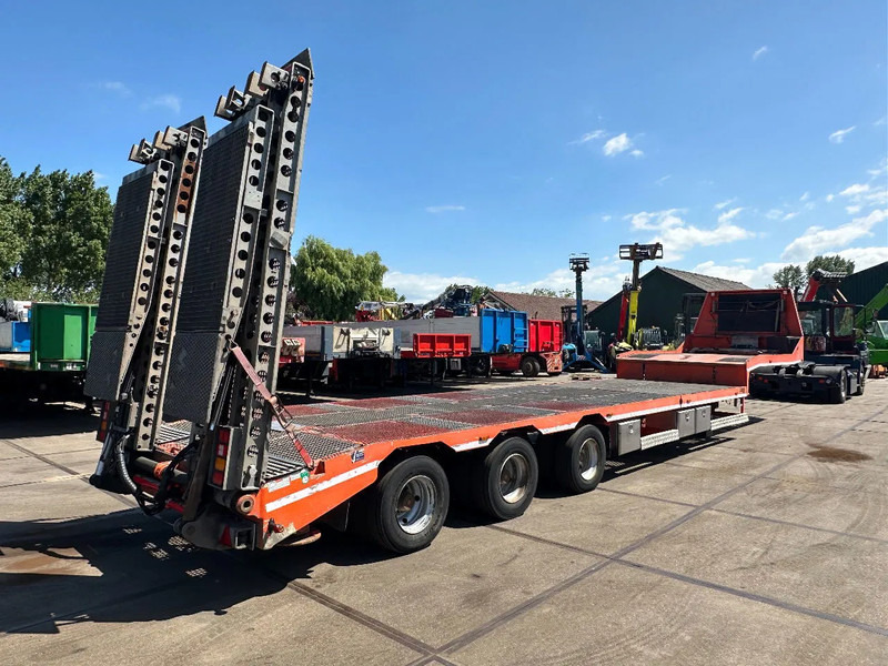 Zanner STL 45, 2 AXLE FORCED STEERING,LIFTING DECK, REMOTE CONTROL, WINCH, DUBBLE HYDRAULIC RAMPS - Žemo profilio platforma puspriekabė: foto 3 Zanner STL 45, 2 AXLE FORCED STEERING,LIFTING DECK, REMOTE CONTROL, WINCH, DUBBLE HYDRAULIC RAMPS - Žemo profilio platforma puspriekabė: foto 3