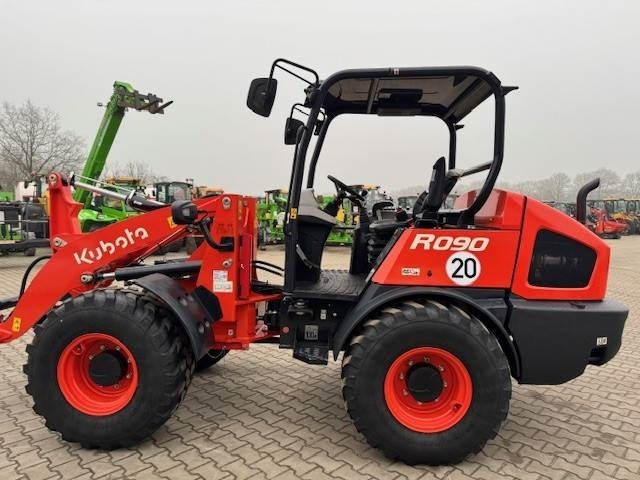 Kubota R 090 - Ratinis krautuvas: foto 2 Kubota R 090 - Ratinis krautuvas: foto 2