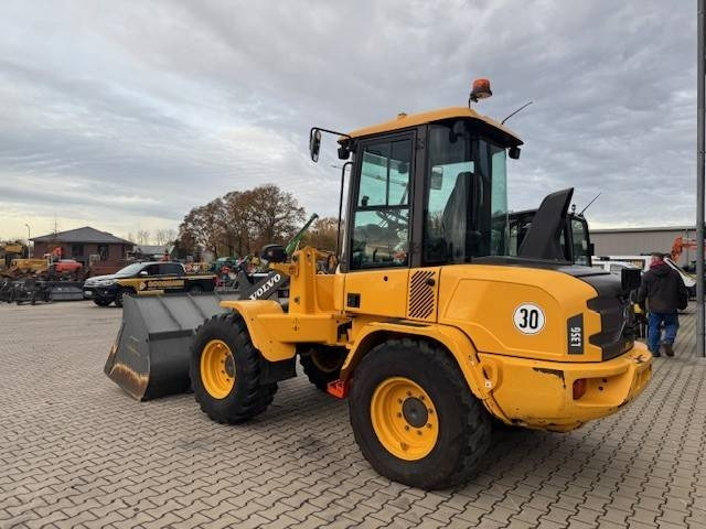 Volvo L 35 GS - Ratinis krautuvas: foto 1 Volvo L 35 GS - Ratinis krautuvas: foto 1