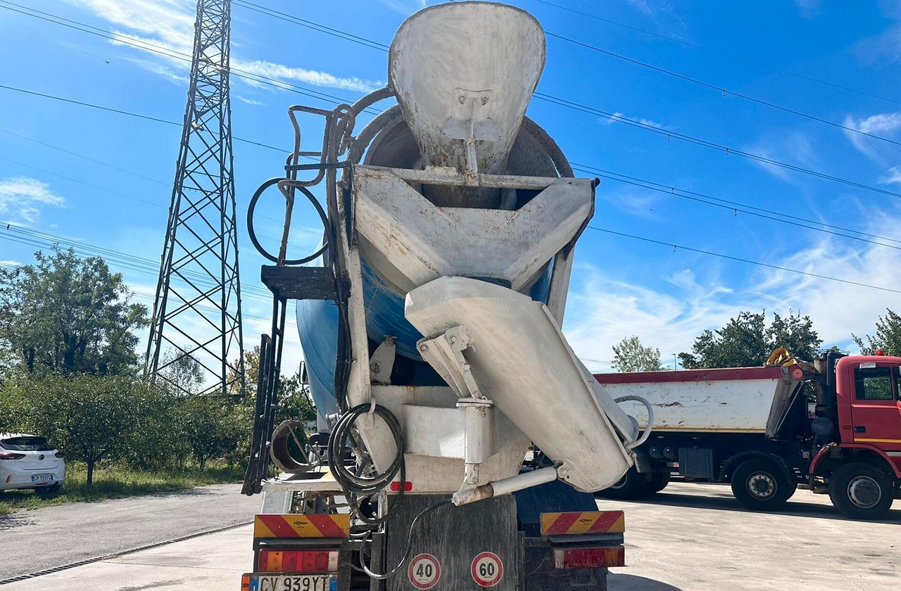 Autobetoniera Renault Kerax 420 3 assi - Betonvežis: foto 4 Autobetoniera Renault Kerax 420 3 assi - Betonvežis: foto 4