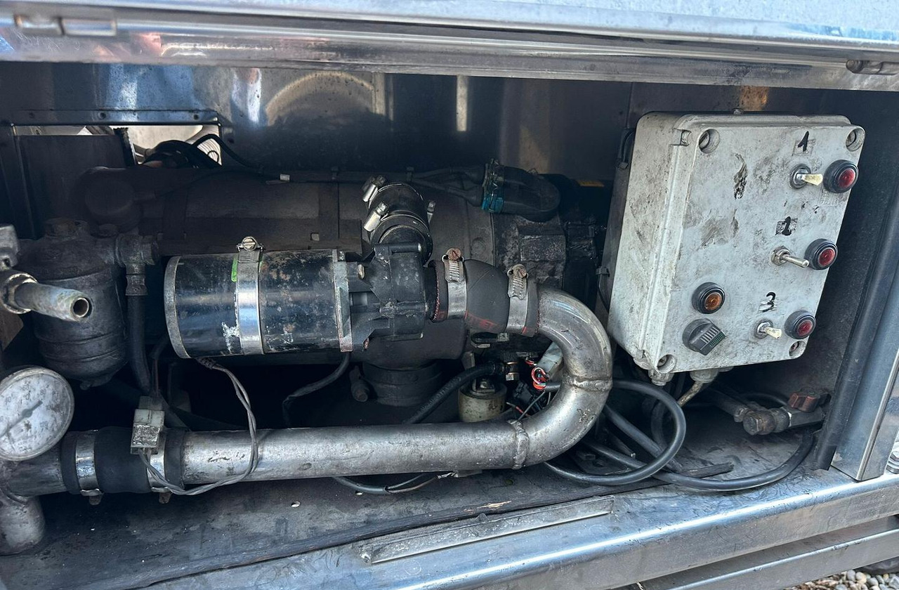 Semirimorchio cisterna Feldbinder - Puspriekabė cisterna: foto 5 Semirimorchio cisterna Feldbinder - Puspriekabė cisterna: foto 5