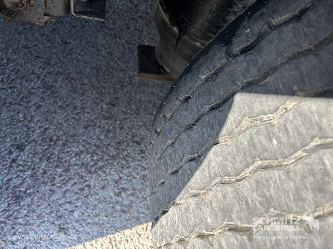 SCHMITZ Curtainsider Standard - Tentinė puspriekabė: foto 5 SCHMITZ Curtainsider Standard - Tentinė puspriekabė: foto 5