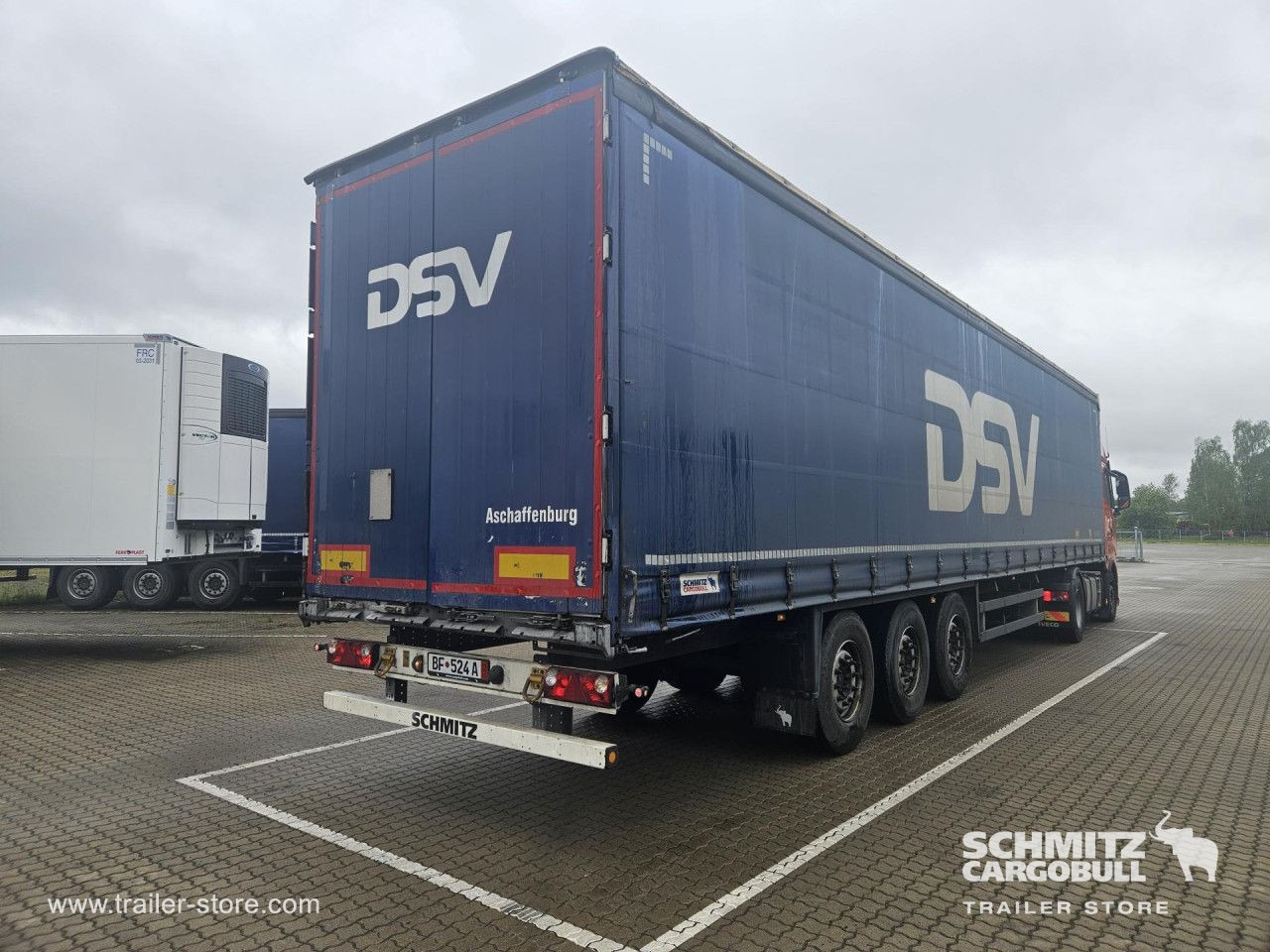 SCHMITZ Curtainsider Standard - Tentinė puspriekabė: foto 1 SCHMITZ Curtainsider Standard - Tentinė puspriekabė: foto 1