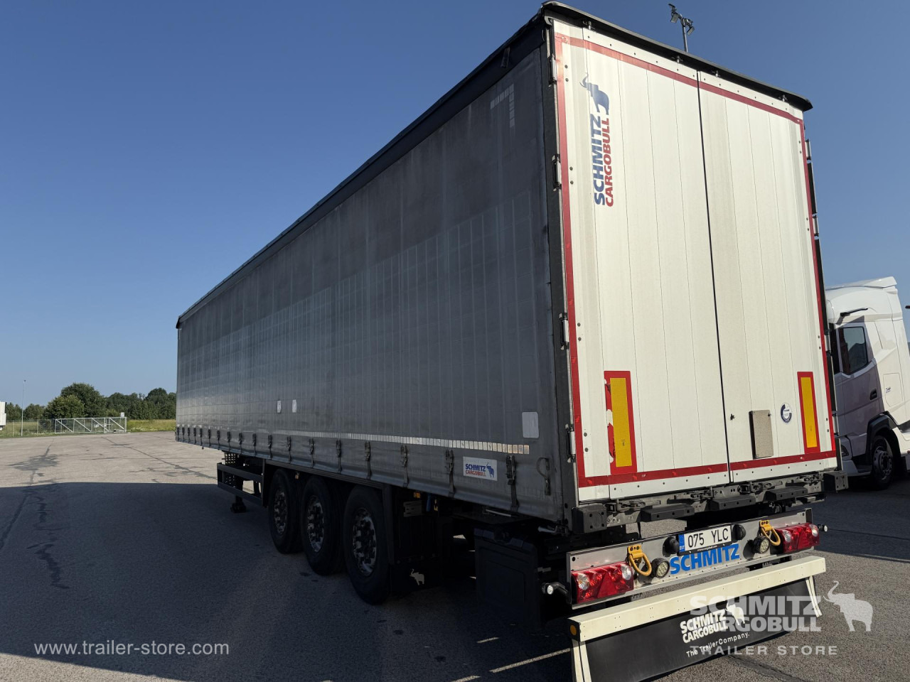 SCHMITZ Curtainsider Standard - Tentinė puspriekabė: foto 1 SCHMITZ Curtainsider Standard - Tentinė puspriekabė: foto 1