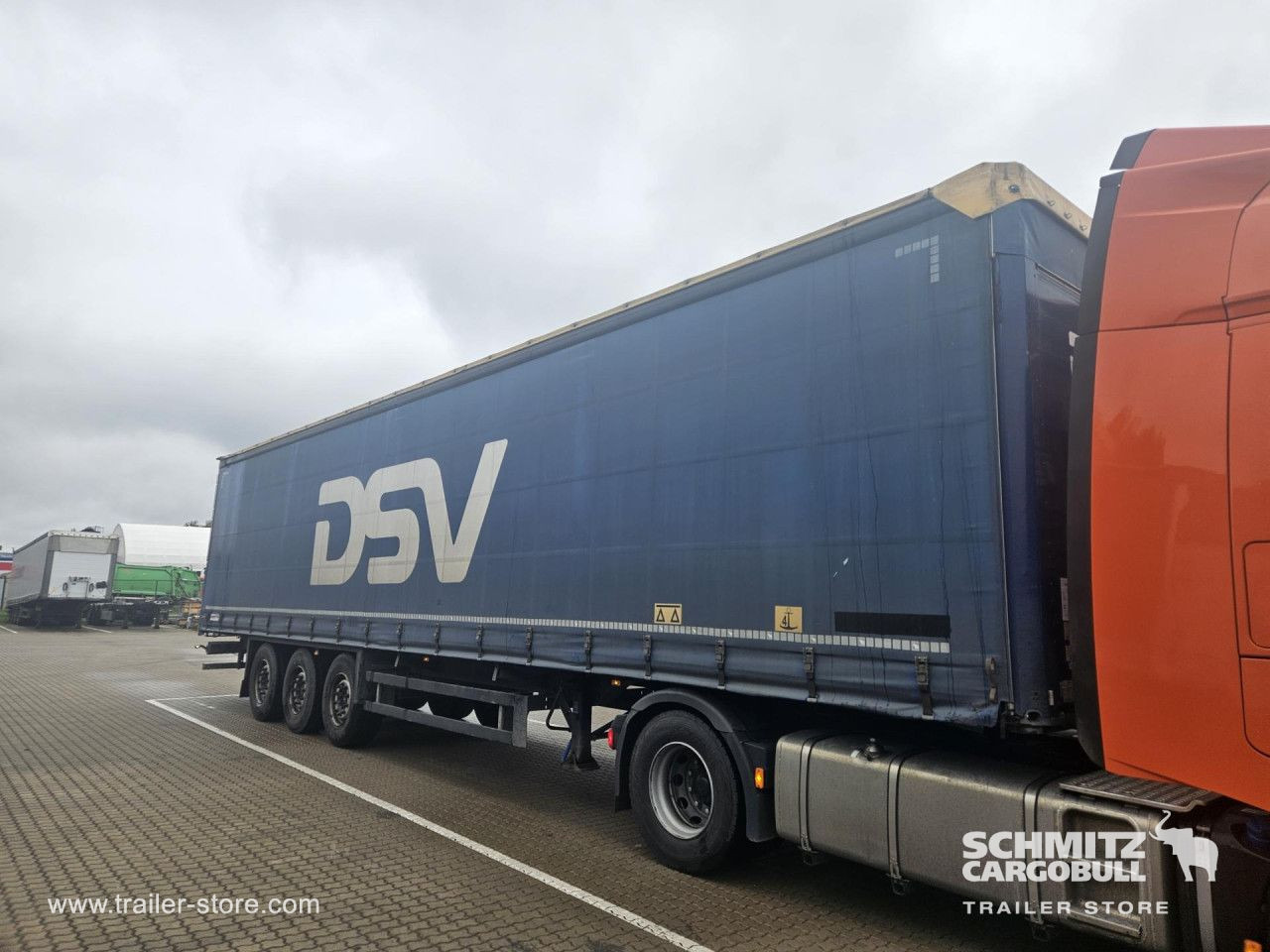 SCHMITZ Curtainsider Standard - Tentinė puspriekabė: foto 4 SCHMITZ Curtainsider Standard - Tentinė puspriekabė: foto 4