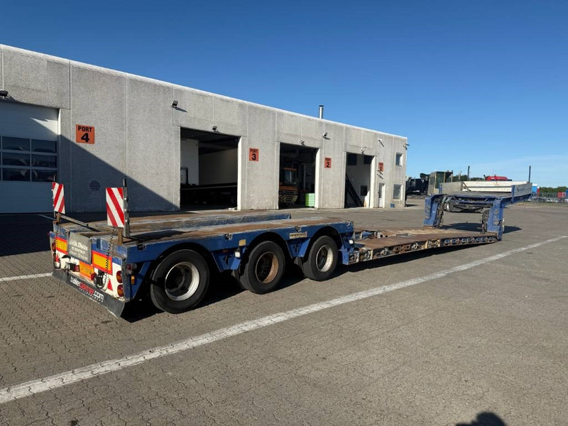 Faymonville Lowbed / Tieflader / Sengetrailer - Žemo profilio platforma puspriekabė: foto 5 Faymonville Lowbed / Tieflader / Sengetrailer - Žemo profilio platforma puspriekabė: foto 5