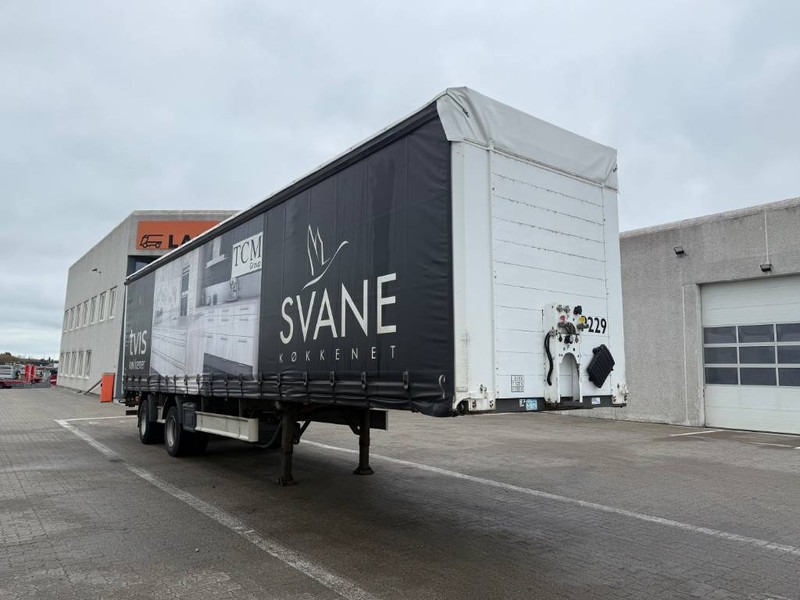 Fliegl Curtainsider / Planenauflieger / Gardin - Tentinė puspriekabė: foto 1 Fliegl Curtainsider / Planenauflieger / Gardin - Tentinė puspriekabė: foto 1