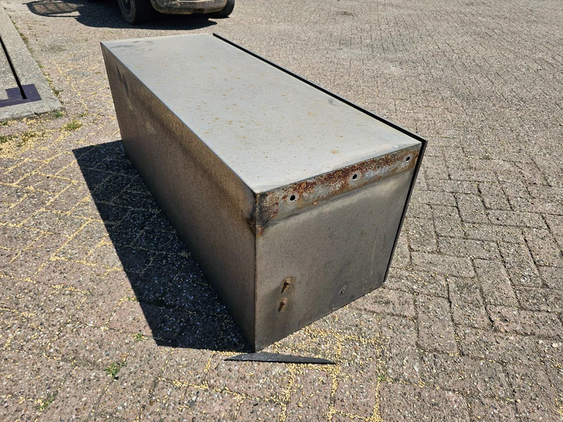 MAN RVS opslag bak - Atsarginės dalys - Sunkvežimis: foto 5 MAN RVS opslag bak - Atsarginės dalys - Sunkvežimis: foto 5