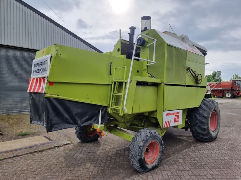 Claas Dominator 68s - Derliaus nuėmimo kombainas: foto 5 Claas Dominator 68s - Derliaus nuėmimo kombainas: foto 5