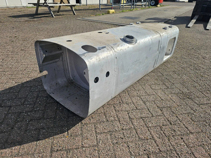 MAN Brandstoftank 595 Liter - L197 B70 H58 - Onderdeel nr. 81.122015733 - Degalų bakas - Sunkvežimis: foto 3 MAN Brandstoftank 595 Liter - L197 B70 H58 - Onderdeel nr. 81.122015733 - Degalų bakas - Sunkvežimis: foto 3