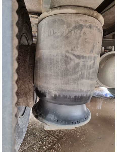 Platforminė/ Bortinė puspriekabė Schmitz Cargobull SCS24: foto 8