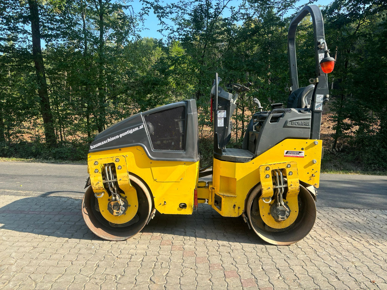 BOMAG BW 120 AD-5 - Mini volas: foto 1 BOMAG BW 120 AD-5 - Mini volas: foto 1