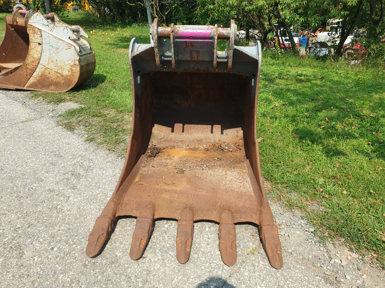 Baumaschinentechnik Bucket 120 cm with SW2 - Ekskavatoriaus kaušas - Vikšrinis ekskavatorius: foto 2 Baumaschinentechnik Bucket 120 cm with SW2 - Ekskavatoriaus kaušas - Vikšrinis ekskavatorius: foto 2