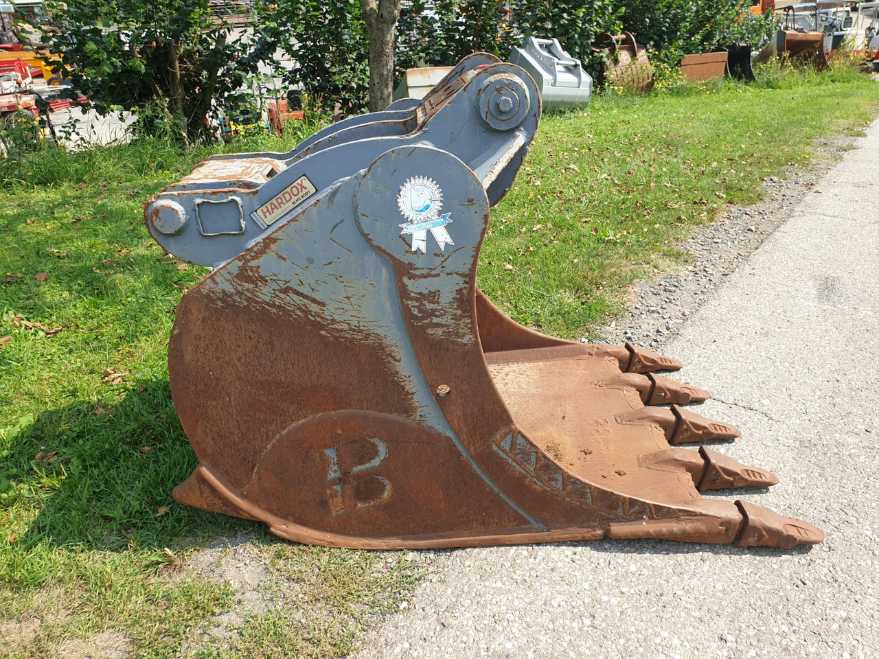 Baumaschinentechnik Bucket 120 cm with SW2 - Ekskavatoriaus kaušas - Vikšrinis ekskavatorius: foto 4 Baumaschinentechnik Bucket 120 cm with SW2 - Ekskavatoriaus kaušas - Vikšrinis ekskavatorius: foto 4