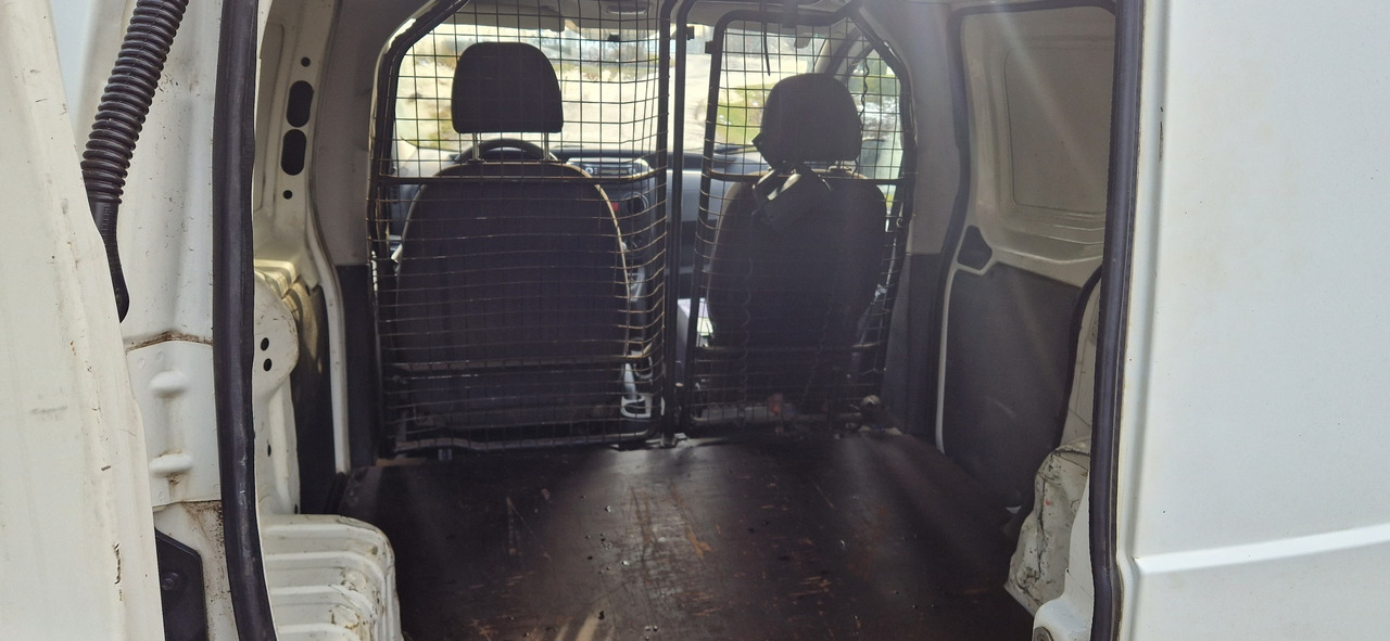 Mažas furgonas Citroen Nemo: foto 7 Mažas furgonas Citroen Nemo: foto 7