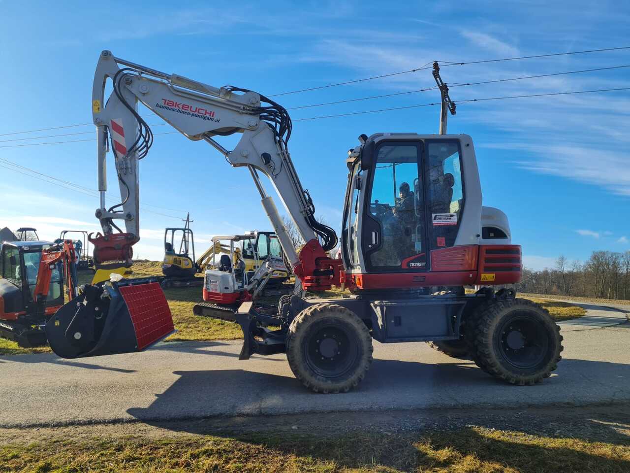 Nauja Kaušas - Vikšrinis ekskavatorius Concrete mixing bucket 180 cm for Excavator: foto 7 Nauja Kaušas - Vikšrinis ekskavatorius Concrete mixing bucket 180 cm for Excavator: foto 7