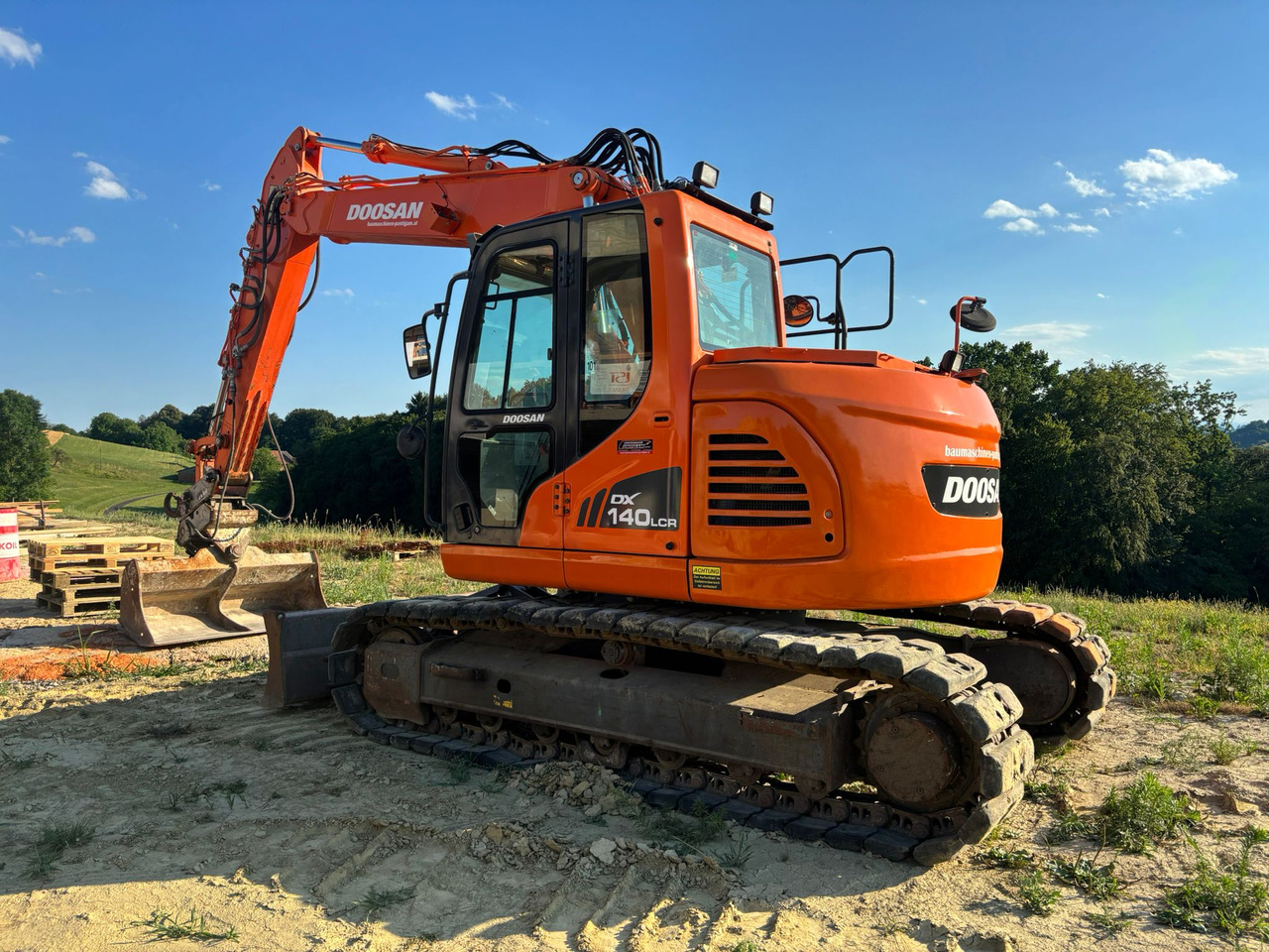 DOOSAN DX 140 LCR-3 - Vikšrinis ekskavatorius: foto 5 DOOSAN DX 140 LCR-3 - Vikšrinis ekskavatorius: foto 5