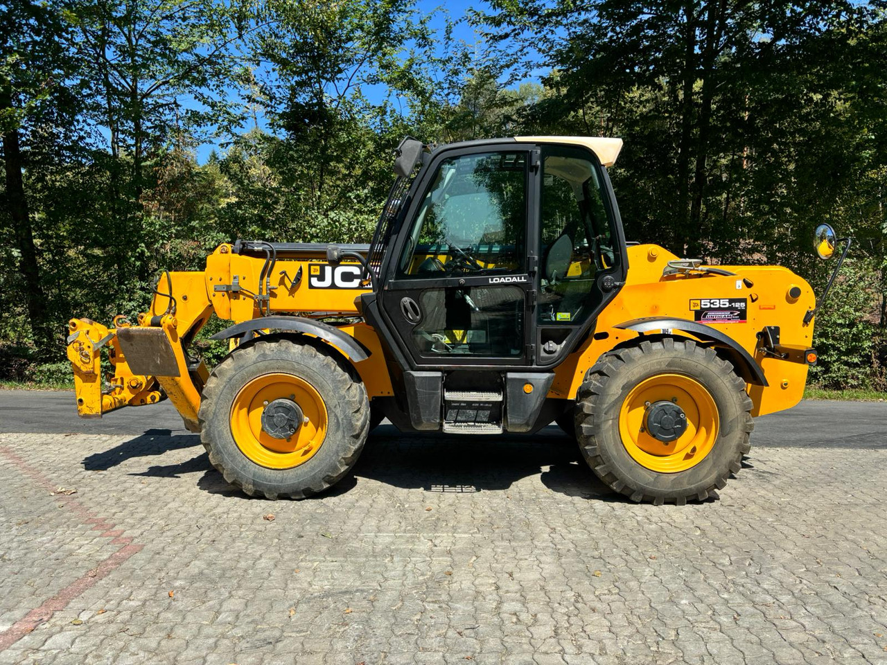 JCB 535-125 - Teleskopinis ratinis krautuvas: foto 1 JCB 535-125 - Teleskopinis ratinis krautuvas: foto 1