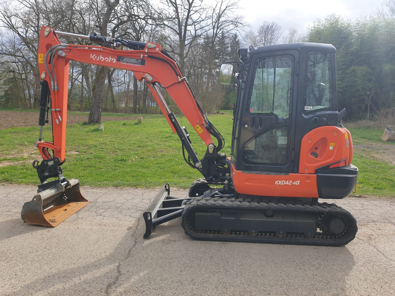KUBOTA KX 042-4A - Mini ekskavatorius: foto 1 KUBOTA KX 042-4A - Mini ekskavatorius: foto 1