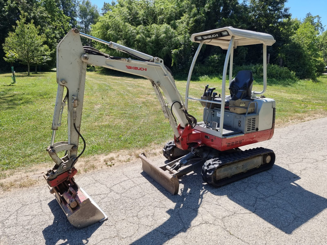 TAKEUCHI TB 016 - Mini ekskavatorius: foto 3 TAKEUCHI TB 016 - Mini ekskavatorius: foto 3