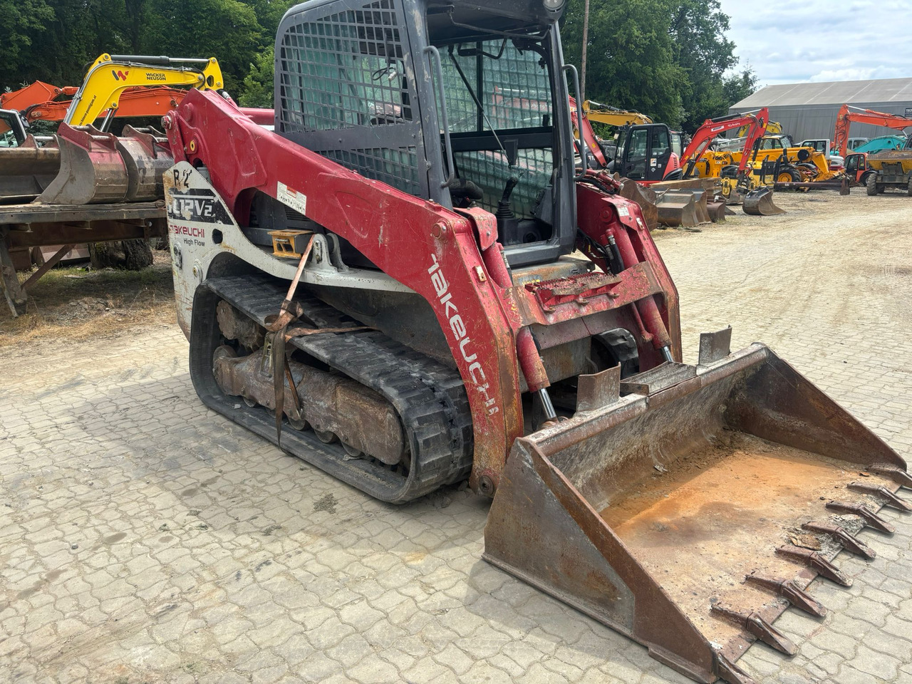 Takeuchi TL 12 V-2 - Engine defektive - Mini krautuvas: foto 4 Takeuchi TL 12 V-2 - Engine defektive - Mini krautuvas: foto 4