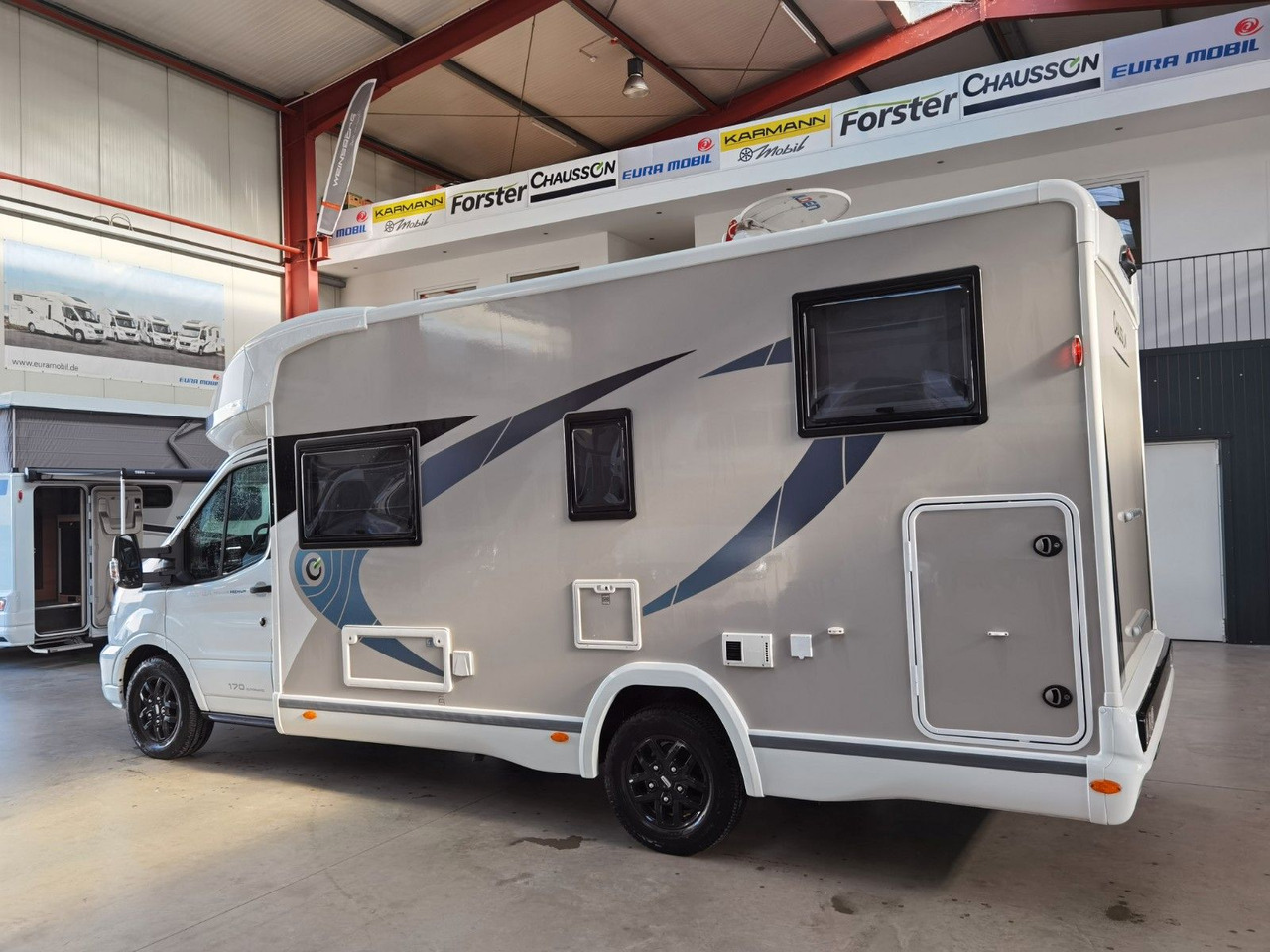 Chausson 627 GA TITANIUM / 170PS / EINZELBETTEN & HUBBETT - Pusiau integruotas kemperis: foto 5 Chausson 627 GA TITANIUM / 170PS / EINZELBETTEN & HUBBETT - Pusiau integruotas kemperis: foto 5