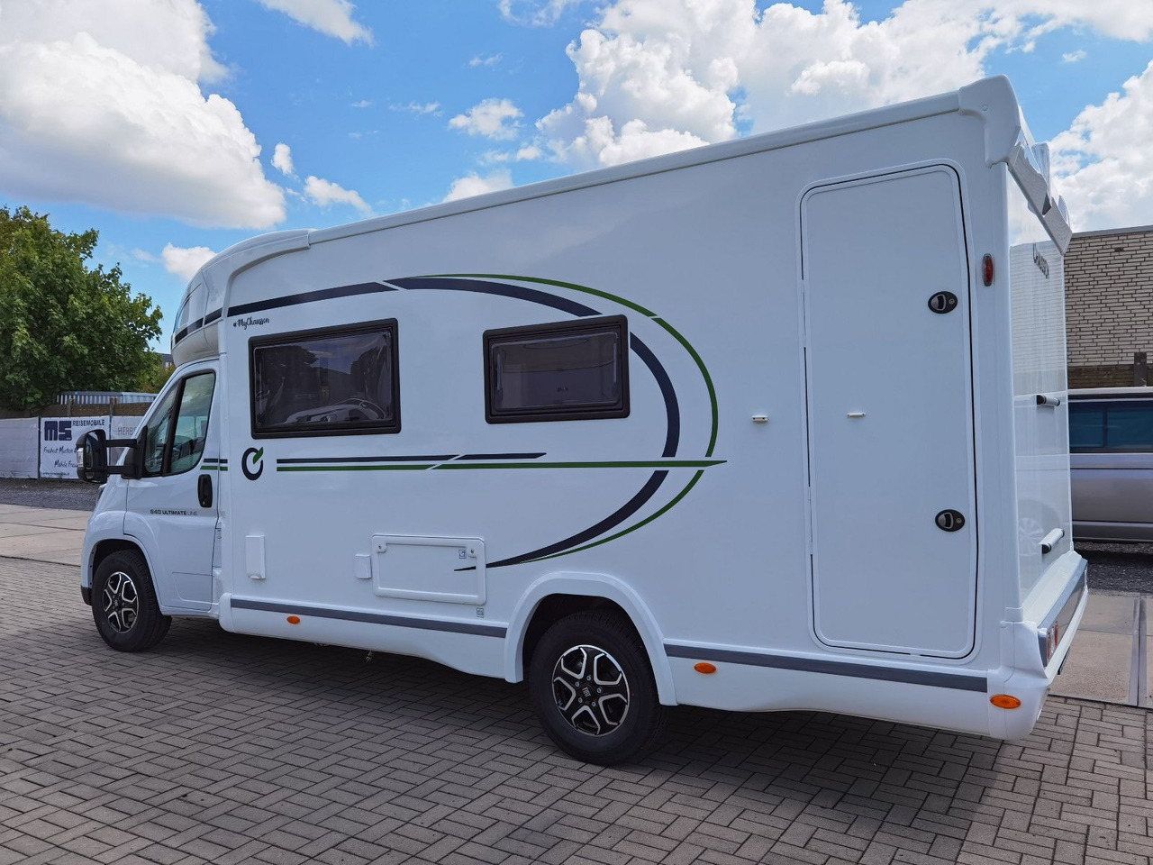 Chausson 640 ULTIMATE / -2026- / XX-HUBBETT / DRIVE-PAKET - Pusiau integruotas kemperis: foto 5 Chausson 640 ULTIMATE / -2026- / XX-HUBBETT / DRIVE-PAKET - Pusiau integruotas kemperis: foto 5