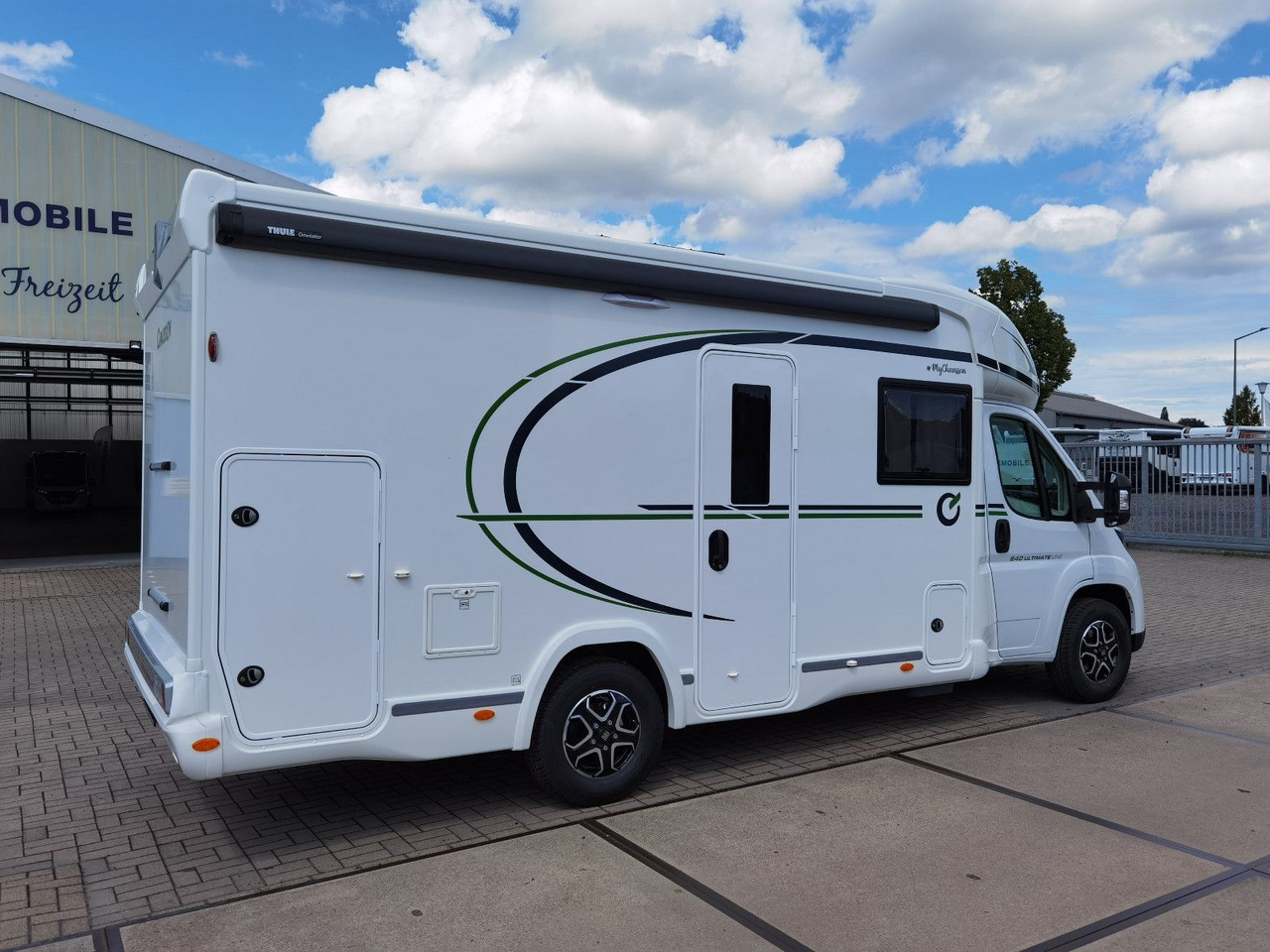 Chausson 640 ULTIMATE / -2026- / XX-HUBBETT / DRIVE-PAKET - Pusiau integruotas kemperis: foto 4 Chausson 640 ULTIMATE / -2026- / XX-HUBBETT / DRIVE-PAKET - Pusiau integruotas kemperis: foto 4