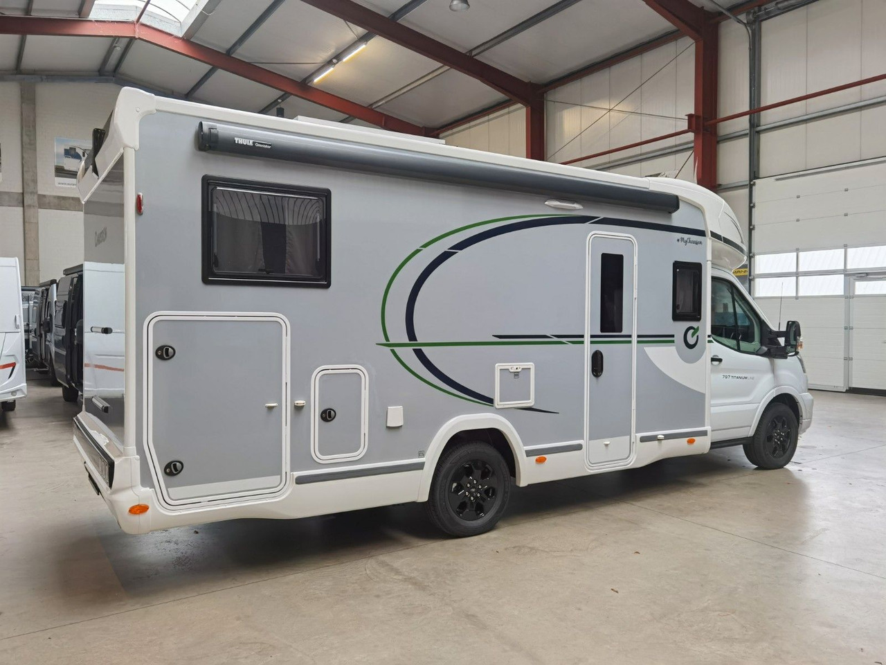 Chausson 797 TITANIUM / -2026- / 165PS-8G. / EINZELBETTEN - Pusiau integruotas kemperis: foto 4 Chausson 797 TITANIUM / -2026- / 165PS-8G. / EINZELBETTEN - Pusiau integruotas kemperis: foto 4
