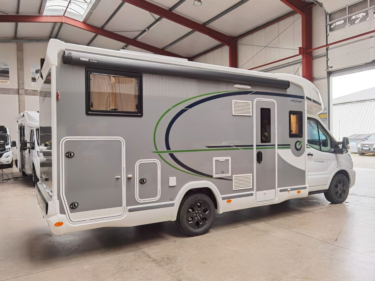 Chausson 797 TITANIUM / - 2026 - / 4.1T. / EINZELBETTEN - Pusiau integruotas kemperis: foto 4 Chausson 797 TITANIUM / - 2026 - / 4.1T. / EINZELBETTEN - Pusiau integruotas kemperis: foto 4
