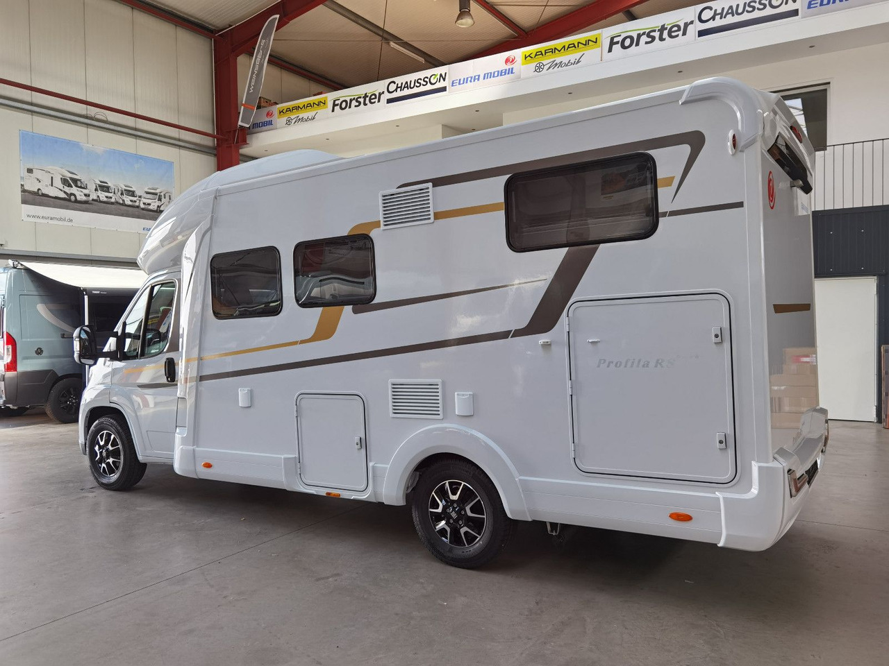 Eura Mobil PROFILA RS 695 EB /-2026-/ HUBBETT& EINZELBETTEN - Pusiau integruotas kemperis: foto 5 Eura Mobil PROFILA RS 695 EB /-2026-/ HUBBETT& EINZELBETTEN - Pusiau integruotas kemperis: foto 5
