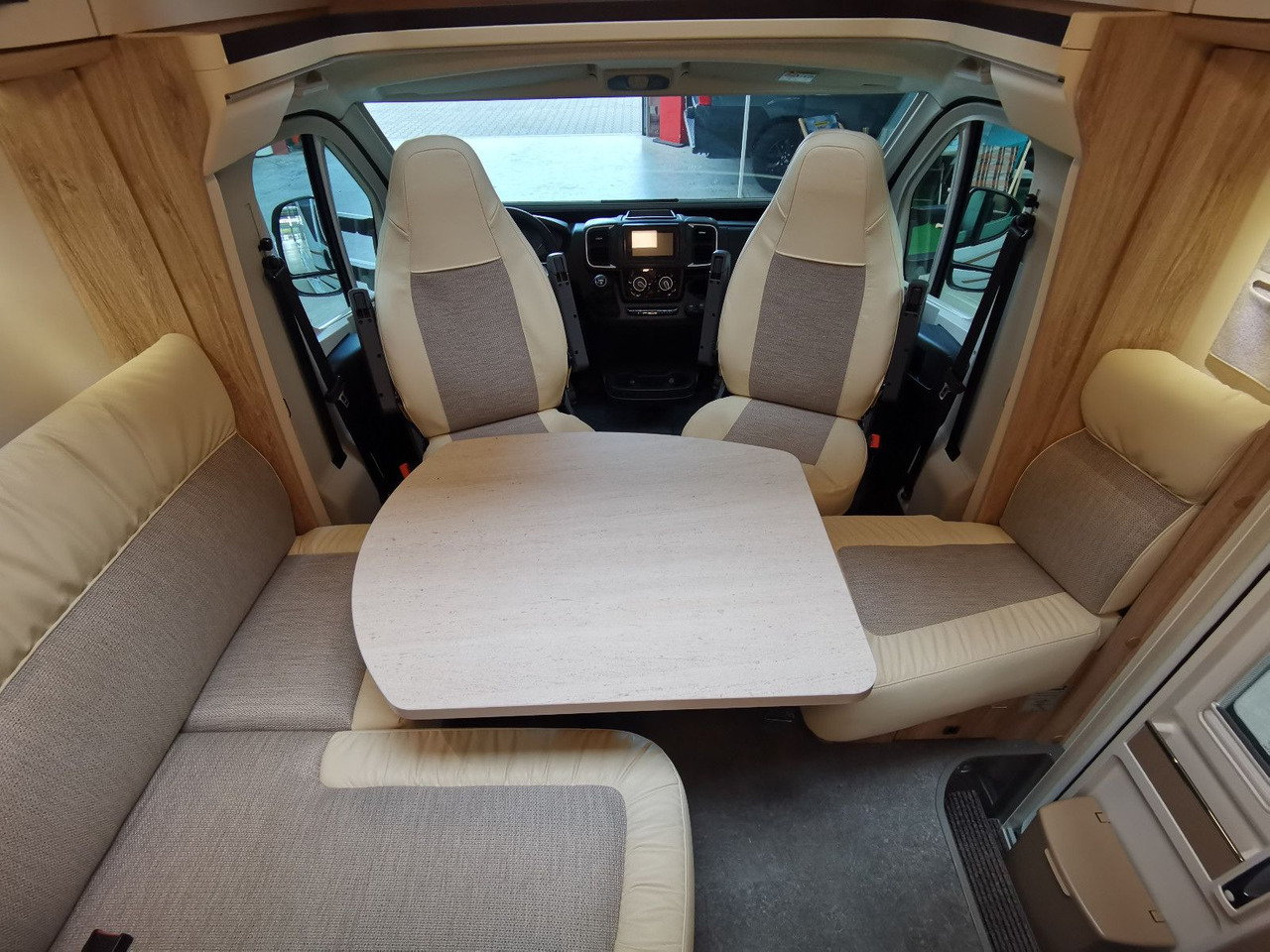 Pusiau integruotas kemperis Eura Mobil PROFILA T 660 EB / -2025-/ 140PS / MONDIAL-PAKET: foto 14