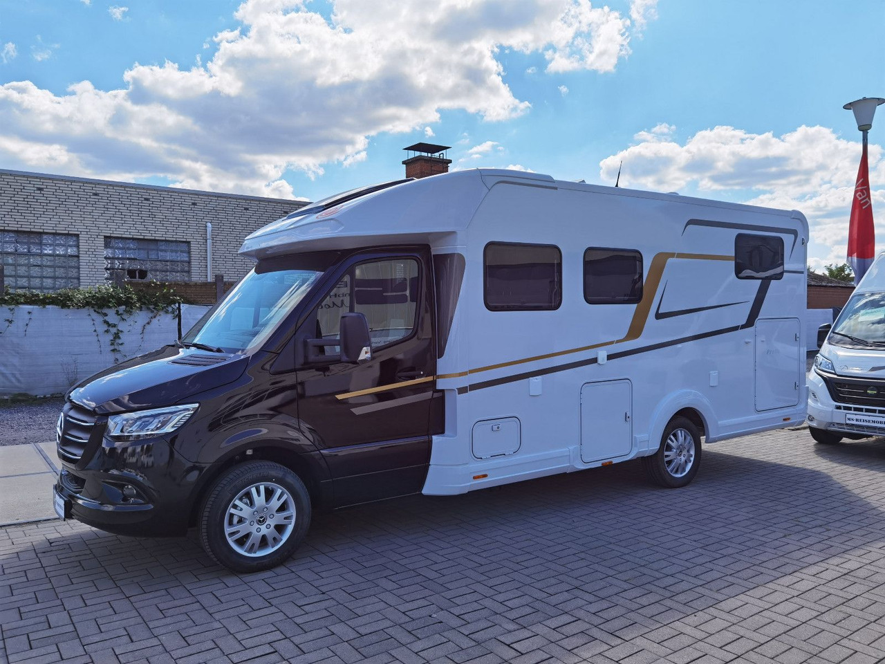 Pusiau integruotas kemperis Eura Mobil PROFILA T 726 EB - MODELL 2025 -MONDIAL PLUS & S: foto 6
