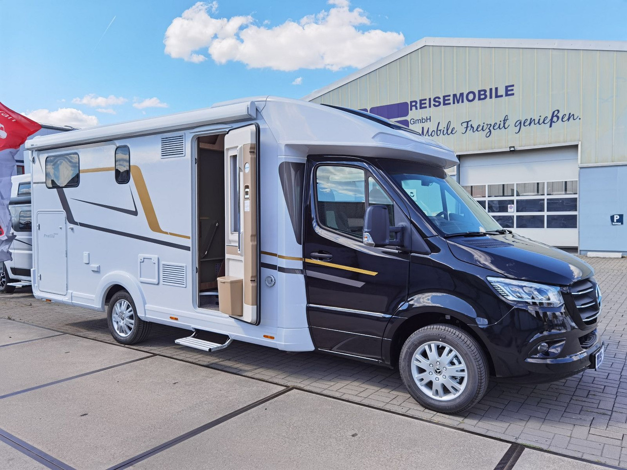 Pusiau integruotas kemperis Eura Mobil PROFILA T 726 EB - MODELL 2025 -MONDIAL PLUS & S: foto 9