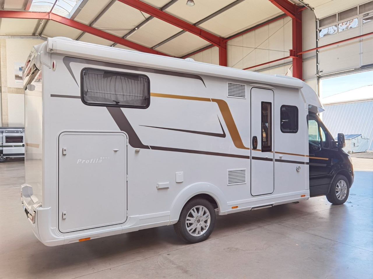 Eura Mobil PROFILA T 726 EF / -2025-/RAUMBAD & EINZELBETTEN - Pusiau integruotas kemperis: foto 4 Eura Mobil PROFILA T 726 EF / -2025-/RAUMBAD & EINZELBETTEN - Pusiau integruotas kemperis: foto 4