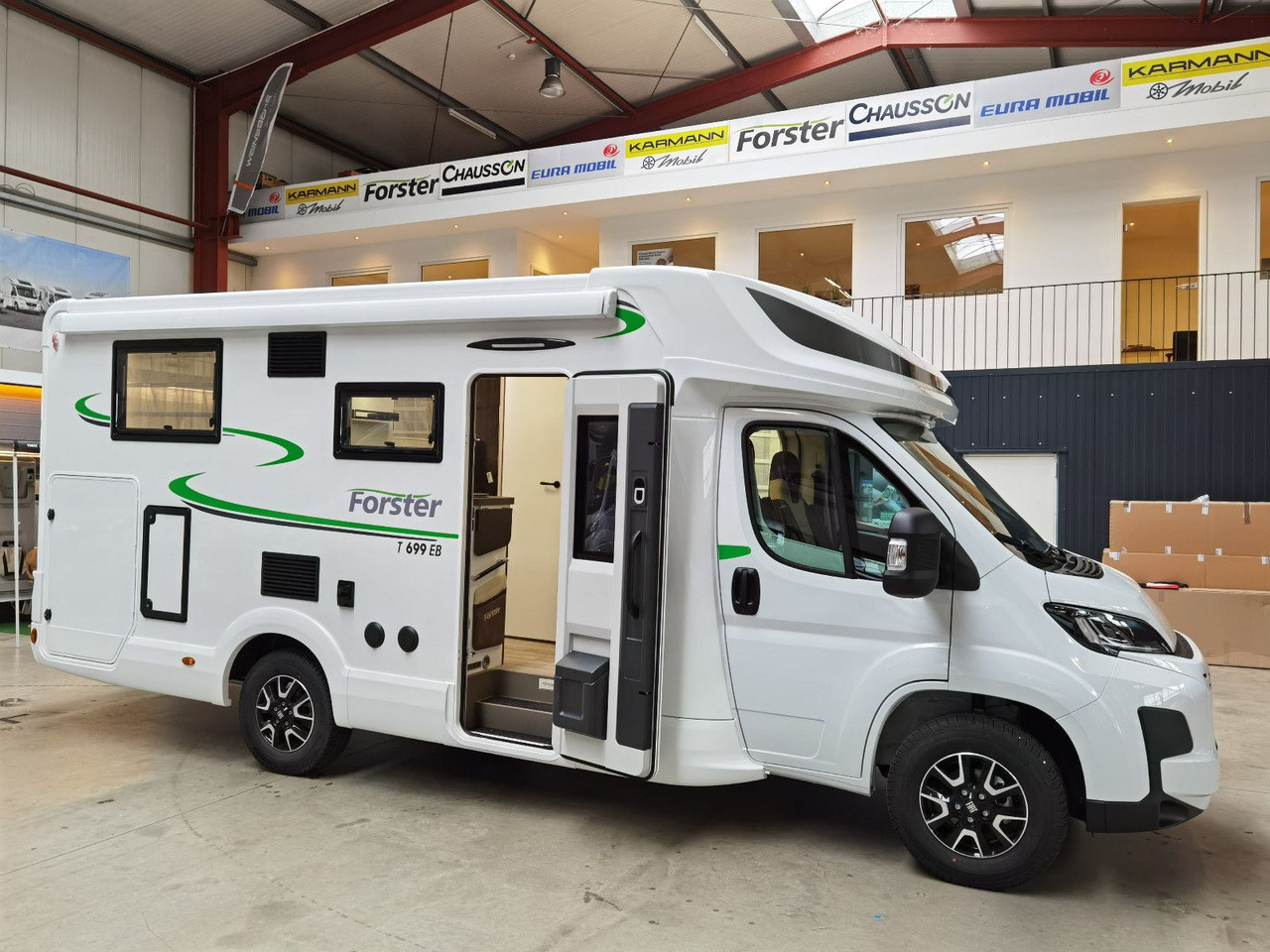 Pusiau integruotas kemperis Forster T 699 EB /-2025-/ 140PS/ EINZELBETTEN & HUBBETT: foto 10