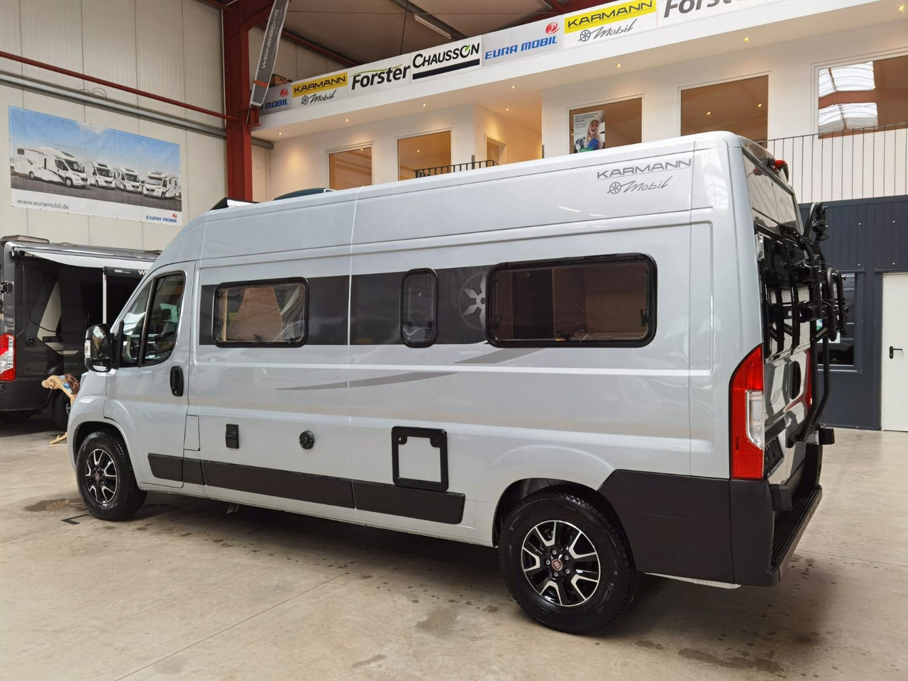 Karmann DAVIS 590 LIFESTYLE / 140PS / SKY-ROOF & ALU - Mikroautobusas kemperis: foto 5 Karmann DAVIS 590 LIFESTYLE / 140PS / SKY-ROOF & ALU - Mikroautobusas kemperis: foto 5