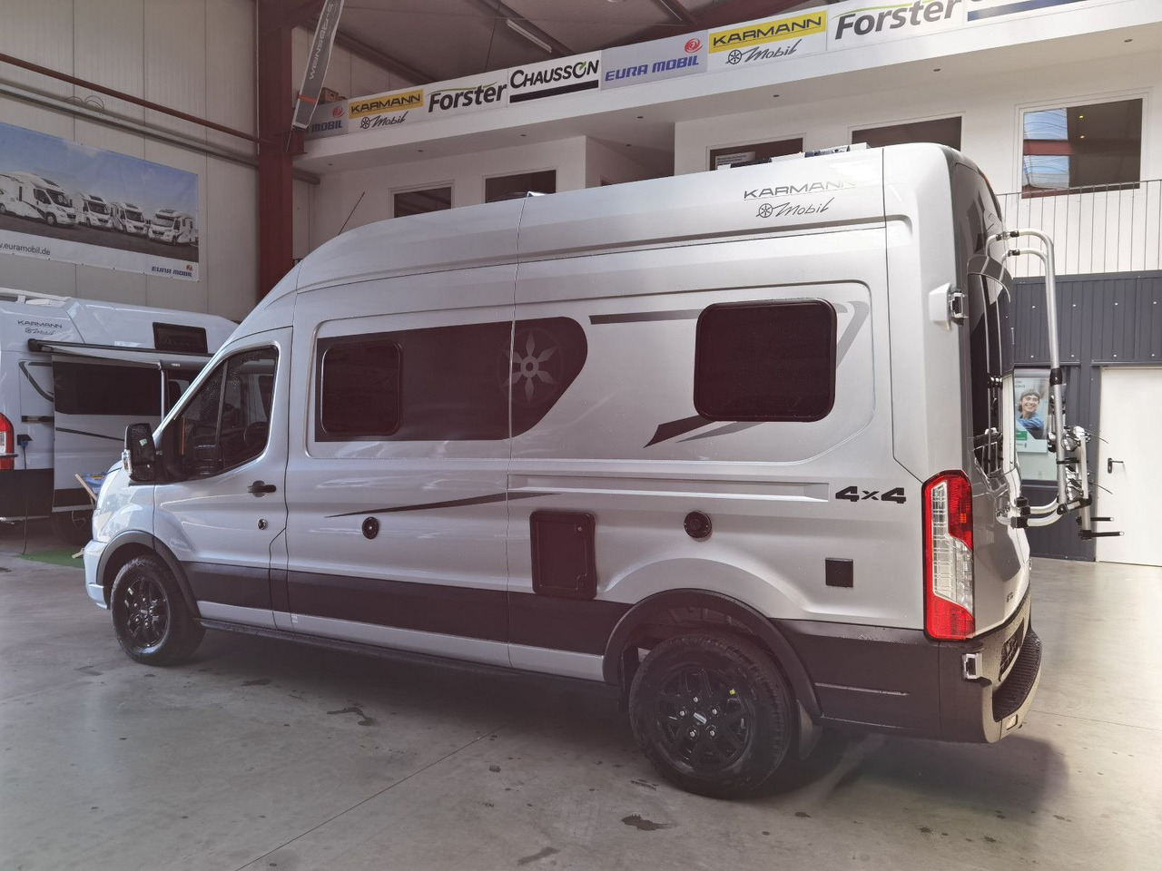Karmann DEXTER 560 / 170PS - 4x4 / SOLAR & MARKISE & ALU - Mikroautobusas kemperis: foto 5 Karmann DEXTER 560 / 170PS - 4x4 / SOLAR & MARKISE & ALU - Mikroautobusas kemperis: foto 5