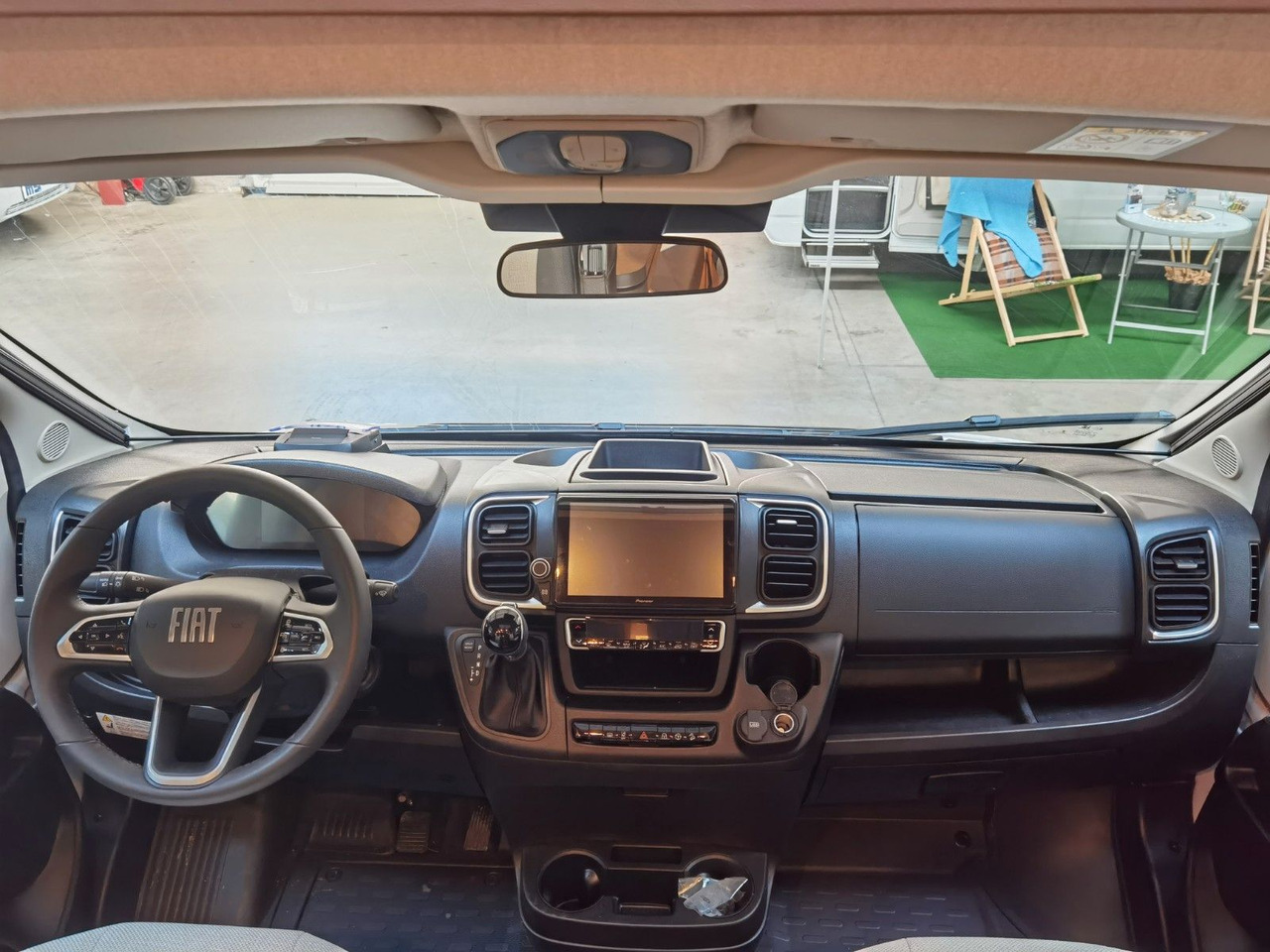 Pusiau integruotas kemperis Weinsberg CARACOMPACT 600 MEG EDITION PEPPER /-MODELL 2025: foto 11 Pusiau integruotas kemperis Weinsberg CARACOMPACT 600 MEG EDITION PEPPER /-MODELL 2025: foto 11