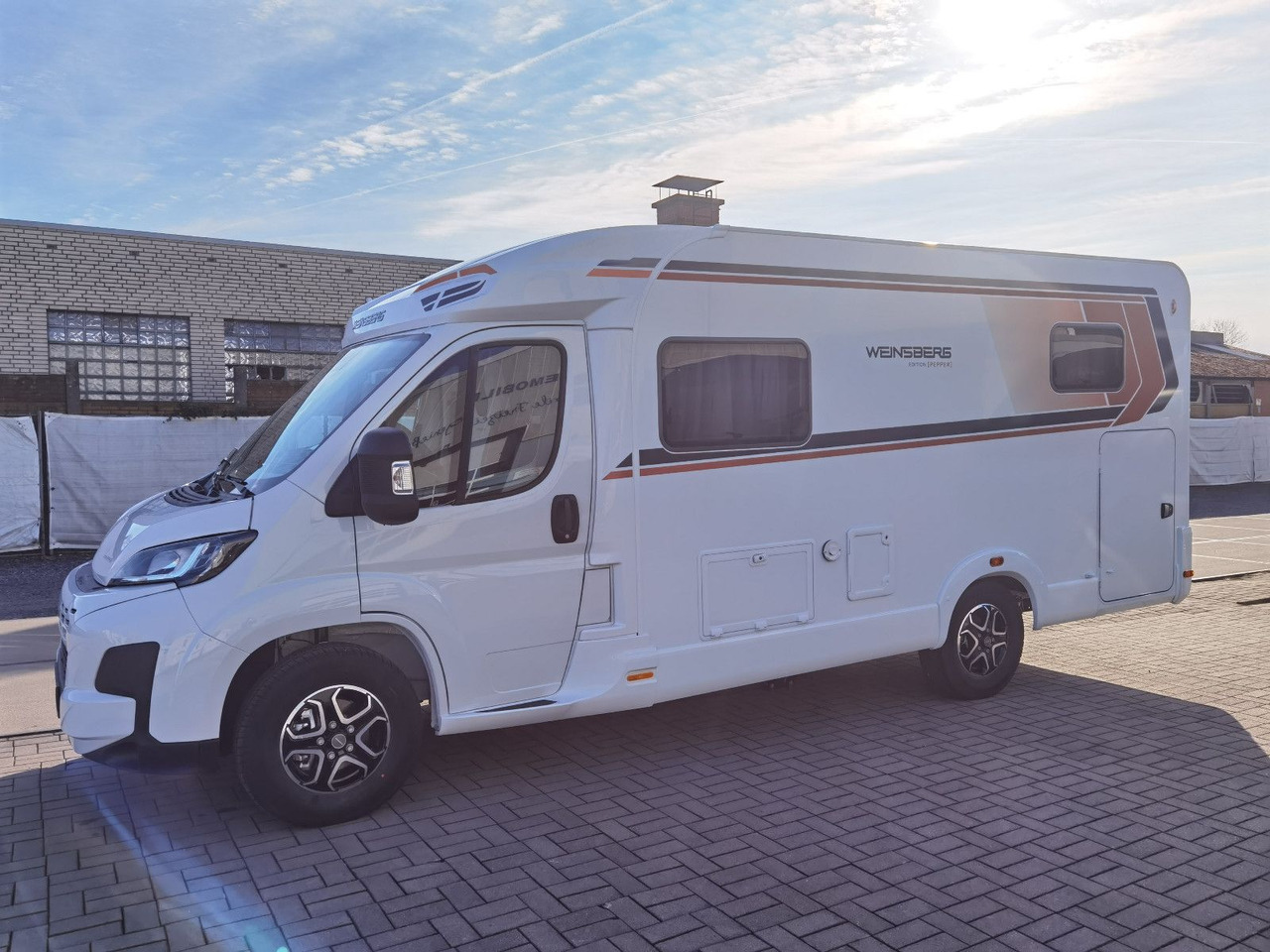 Weinsberg CARACOMPACT 600 MEG PEPPER /-2025-/ 8G.AUTOMATIK - Pusiau integruotas kemperis: foto 4 Weinsberg CARACOMPACT 600 MEG PEPPER /-2025-/ 8G.AUTOMATIK - Pusiau integruotas kemperis: foto 4