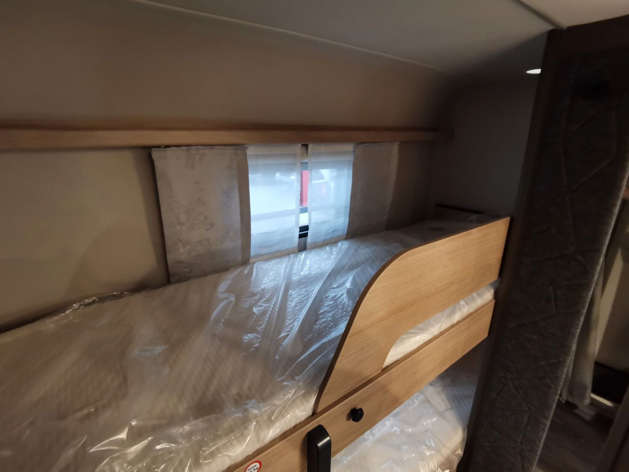 Prikabinamas namelis Weinsberg CARAONE 480 QDK / - 2026 - / ETAGENBETTEN: foto 21 Prikabinamas namelis Weinsberg CARAONE 480 QDK / - 2026 - / ETAGENBETTEN: foto 21