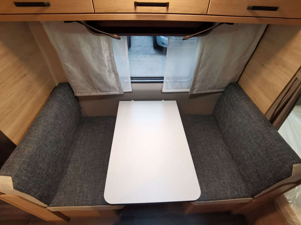 Prikabinamas namelis Weinsberg CARAONE 480 QDK / - 2026 - / ETAGENBETTEN: foto 14 Prikabinamas namelis Weinsberg CARAONE 480 QDK / - 2026 - / ETAGENBETTEN: foto 14