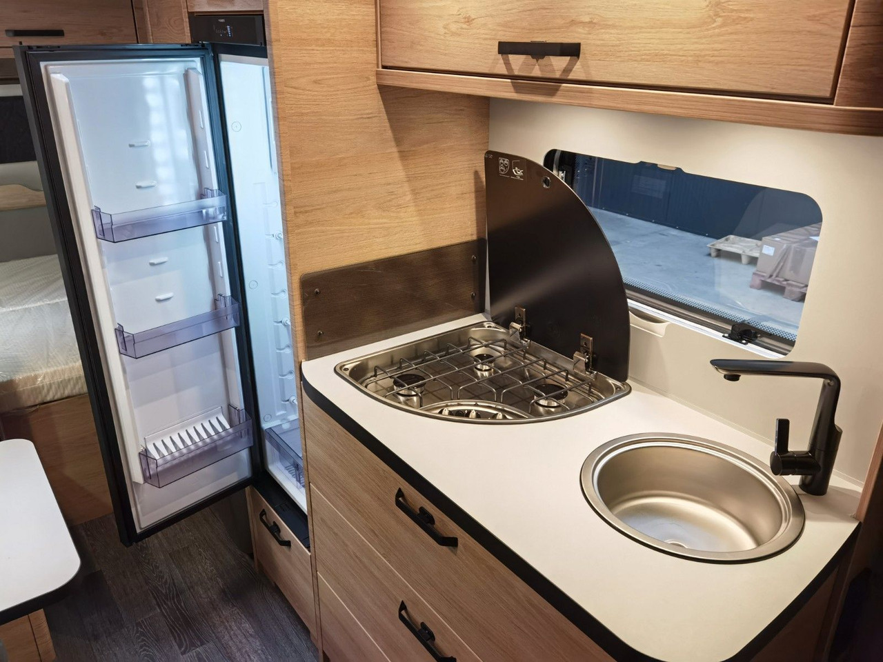 Prikabinamas namelis Weinsberg CARAONE 480 QDK / - 2026 - / ETAGENBETTEN: foto 16 Prikabinamas namelis Weinsberg CARAONE 480 QDK / - 2026 - / ETAGENBETTEN: foto 16