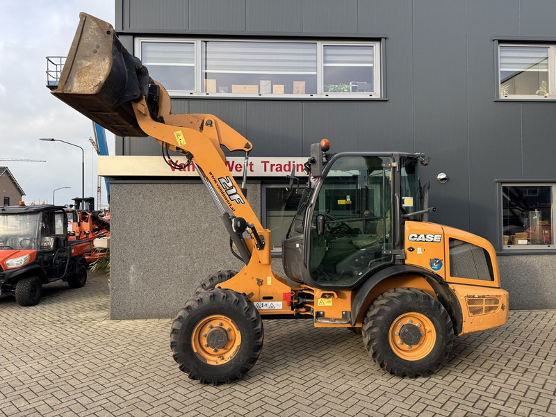 Case 21F Shovel / Radlader / Wheel Loader 2016 Bucket & Forks 3970Hours - Ratinis krautuvas: foto 1 Case 21F Shovel / Radlader / Wheel Loader 2016 Bucket & Forks 3970Hours - Ratinis krautuvas: foto 1