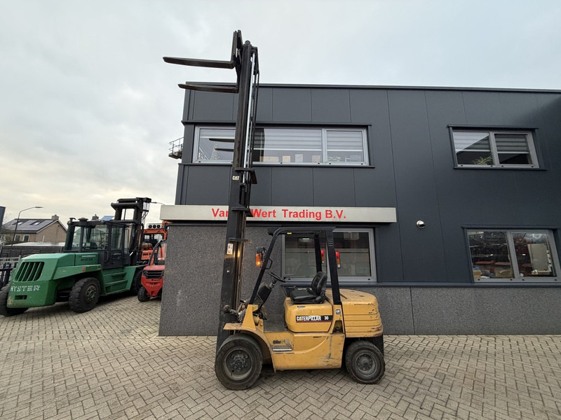 Caterpillar FD30 - Dyzelinis krautuvas: foto 5 Caterpillar FD30 - Dyzelinis krautuvas: foto 5