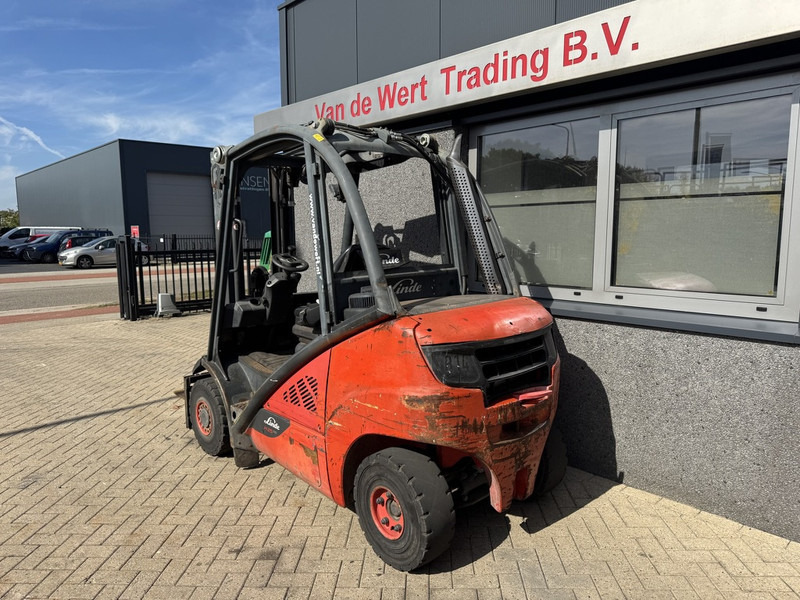 Linde H25D-02 Triplo 470 Freelift / Sideshift VW Diesel 2014 - Dyzelinis krautuvas: foto 4 Linde H25D-02 Triplo 470 Freelift / Sideshift VW Diesel 2014 - Dyzelinis krautuvas: foto 4