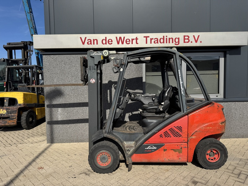 Linde H25D-02 Triplo 470 Freelift / Sideshift VW Diesel 2014 - Dyzelinis krautuvas: foto 5 Linde H25D-02 Triplo 470 Freelift / Sideshift VW Diesel 2014 - Dyzelinis krautuvas: foto 5