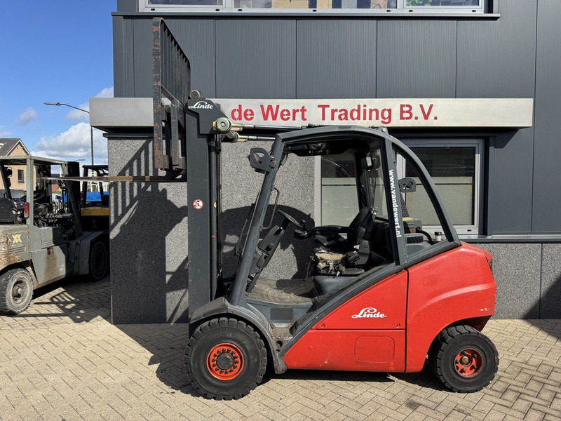 Linde H35D triplo550 Freelift / Sideshift 2007 VW DIESEL - Dyzelinis krautuvas: foto 5 Linde H35D triplo550 Freelift / Sideshift 2007 VW DIESEL - Dyzelinis krautuvas: foto 5