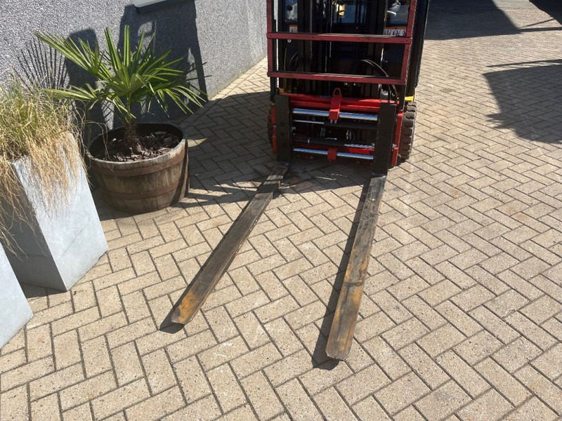 Yale ERP20VF duplo330 sideshift forkpositioner 2016 electrisch - Elektrinis krautuvas: foto 4 Yale ERP20VF duplo330 sideshift forkpositioner 2016 electrisch - Elektrinis krautuvas: foto 4